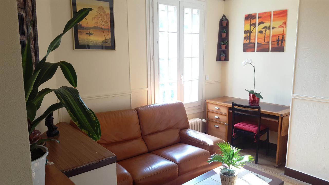 Chambres d'hôtes Apakabar Homestay - parking privé, Netflix, ambiance balinaise, borne de recharge La Rochette (Seine-et-Marne) Exterior foto