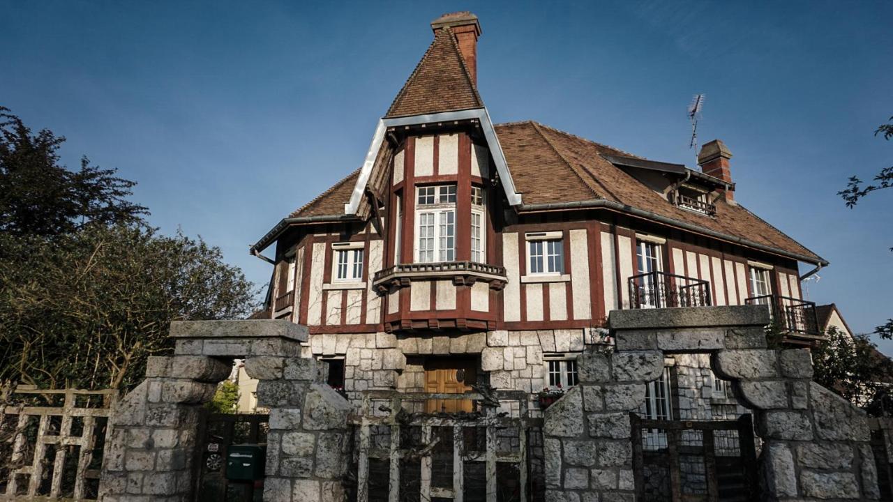 Chambres d'hôtes Apakabar Homestay - parking privé, Netflix, ambiance balinaise, borne de recharge La Rochette (Seine-et-Marne) Exterior foto